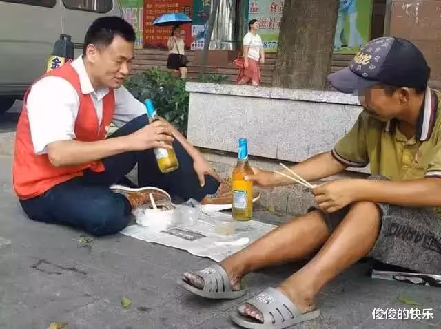 大學生到北京投靠有錢的親戚,卻被趕出來:人窮,就不要走親戚