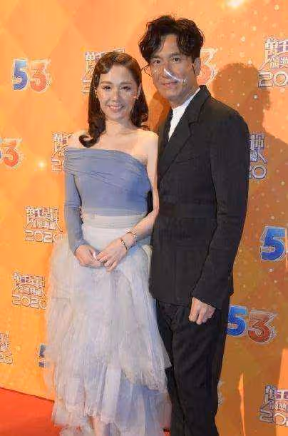 TVB上位小花曬賀年短片,一個舉動被網友質疑心急嫁人氣視帝