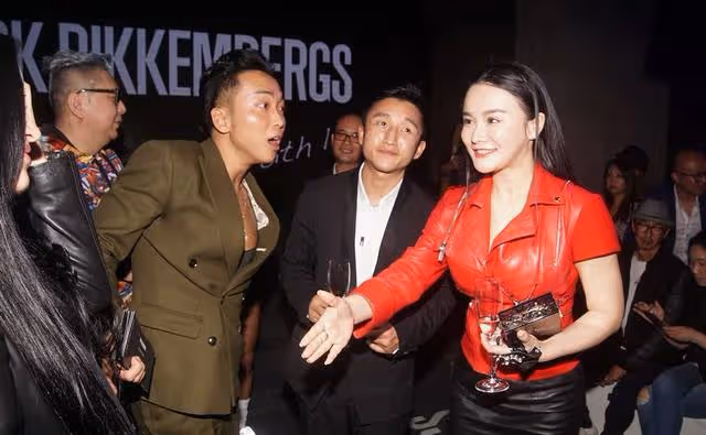 鄒市明嬌妻瘋狂示愛,濃妝再引爭議!親自下場解釋:我沒時間整容