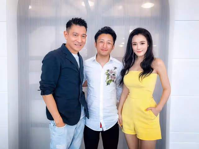 鄒市明嬌妻瘋狂示愛,濃妝再引爭議!親自下場解釋:我沒時間整容