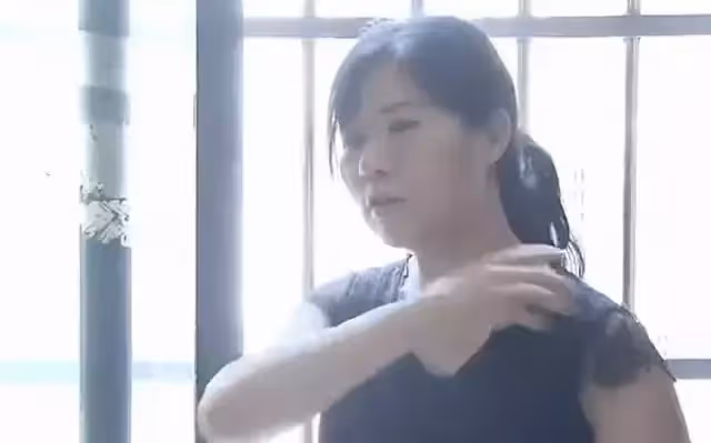 3婚失敗!52歲女啃老24年「不工作只想被養」 花媽媽退休金「獲94歲老母伺候」母反覺:很幸福