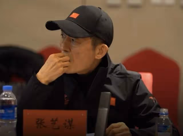 71歲張藝謀身體引擔憂!帶病籌備冬奧開幕式,吃藥後寒夜淋雨排練