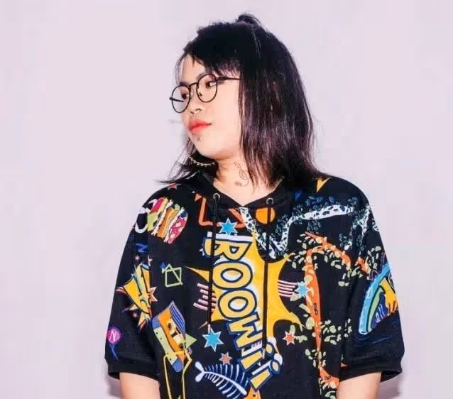 悲痛!嘻哈女歌手因抑鬱症去世,年僅31歲,生前最後留言語氣歡快