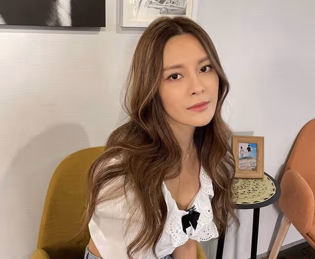 又一TVB著名女星自曝曾確診！已打完疫苗，在國外參加婚禮時感染