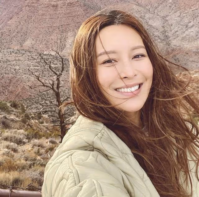 又一TVB著名女星自曝曾確診！已打完疫苗，在國外參加婚禮時感染