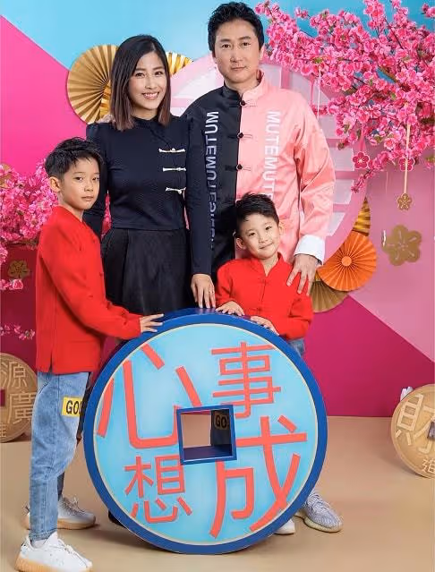 10位港姐齊曬全家福!陳茵媺與3子女如複製,周家蔚兒子顏值高