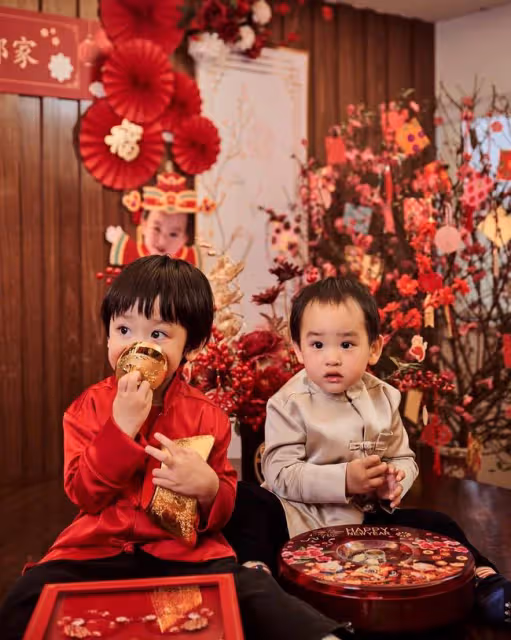 10位港姐齊曬全家福!陳茵媺與3子女如複製,周家蔚兒子顏值高