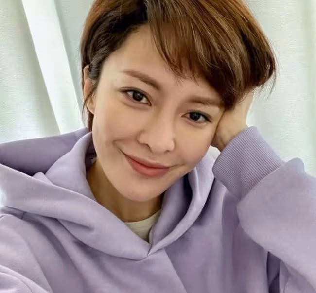 31歲女星自曝確診!與洋男友國外參加婚禮期間染病,所幸症狀輕微