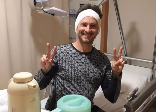 拒絕打疫苗!TVB前著名外籍男星自覺健康,患細胞癌欠外債80萬