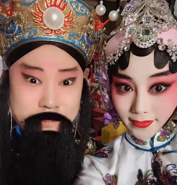 曝京劇花旦王夢婷產女,郭德綱疑成私生子父親,女方迅速私信回應