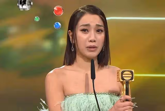 TVB星三代紀念訂婚兩周年,希望快點嫁給對方,感恩爸爸多年付出