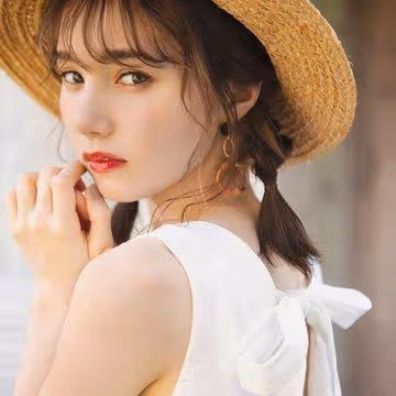 日本零零後混血女模:馬修彩AyaMarsh