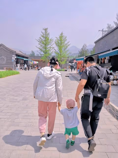 你的愛,讓我妻離子散,媽媽,能放過我嗎?