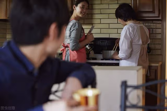 你的愛,讓我妻離子散,媽媽,能放過我嗎?