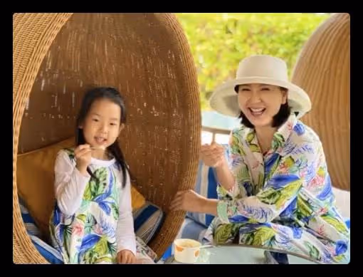 閆學晶祖孫三人海南度假,住五星級酒店太愜意,4歲女兒像極奶奶