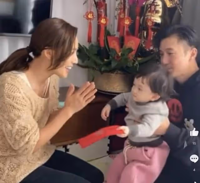 TVB小生兒子新年收胡說八道姐妹團紅包,區別對待胡定欣、李施嬅