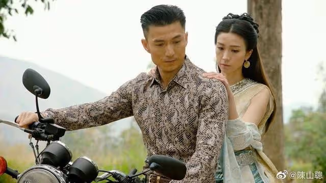TVB小生兒子新年收胡說八道姐妹團紅包,區別對待胡定欣、李施嬅