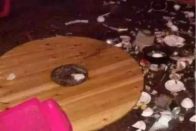 高高興興帶了禮物和老公回娘家拜年,結果在吃飯的時候我掀了桌子