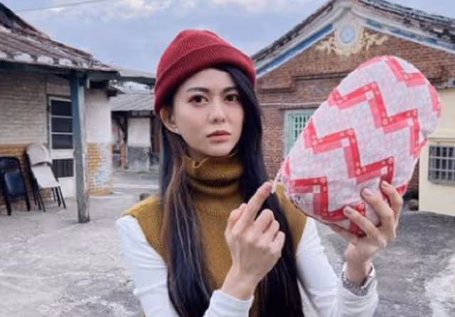 30歲女星過年上警局!街上被男子求愛要交往,與表妹嚇到不敢吱聲