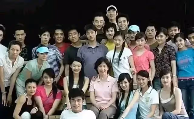北電雙才女,楊冪張小斐才是真姐妹,最終兩人頂峰相見!