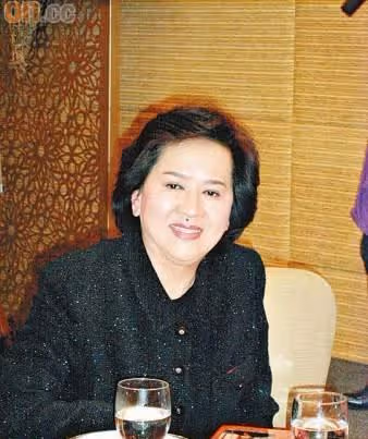 洪金梅:17歲拔得夜總會頭籌,嫁入豪門27年只分得1元遺產成笑柄