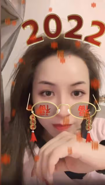 46歲香港知名女星被嘲又老又過氣,立即反擊:別看,曾是性感尤物