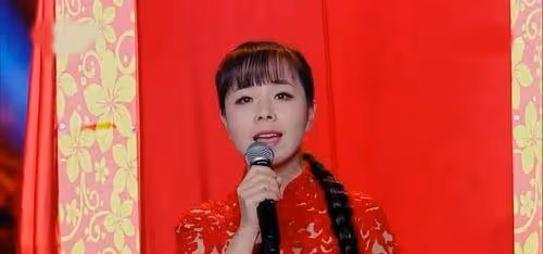 從星光大道走出的王二妮:嫁給農村初戀,婆婆對她比親生女兒還好