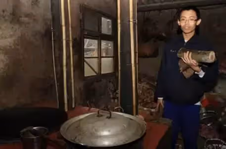 家住公墓旁!清貧生葉兆益沒錢補習,只靠1招方法考上交大:沒有傘的孩子,才會努力奔跑!