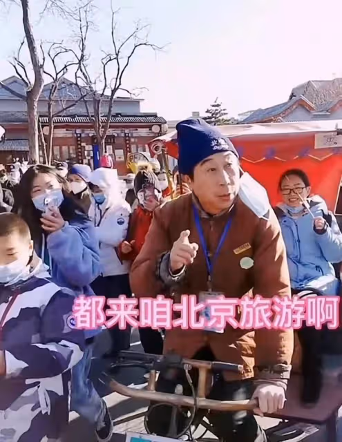 64歲馮鞏為北京冬奧加油!組樂隊彈吉他嗨翻全場,還是冬奧志願者