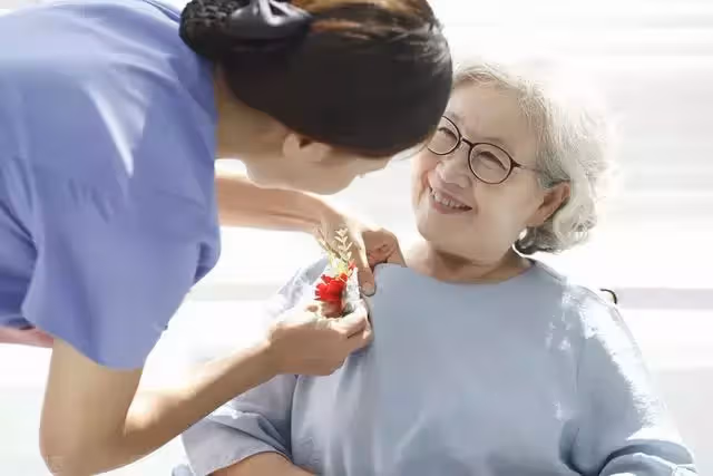 「你回家吧，我們不連累你」：女兒伺候一個月，老兩口下了逐客令