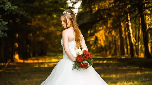 怎麼連婚宴的錢也要我給；兩個月的工資而已，誰讓你是妹妹