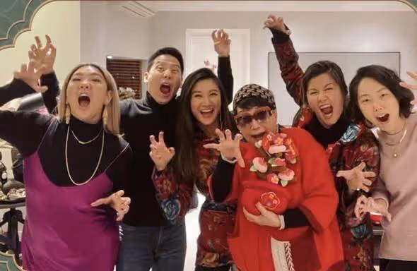 鄭欣宜重提獻吻吳卓羲遭罵事件感委屈,自曝不敢公開提母親名字