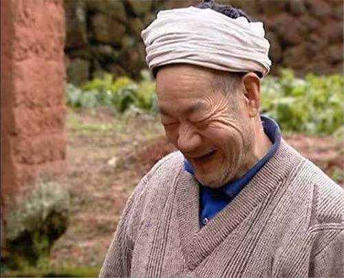 現實版「神鵰俠侶」,20歲小伙愛上30歲「姑姑」,隱居深山50年