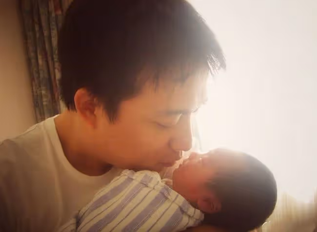 黃磊大女兒16歲慶生照曝光,妝容成熟金耳環顯誇張,孫莉感性發文
