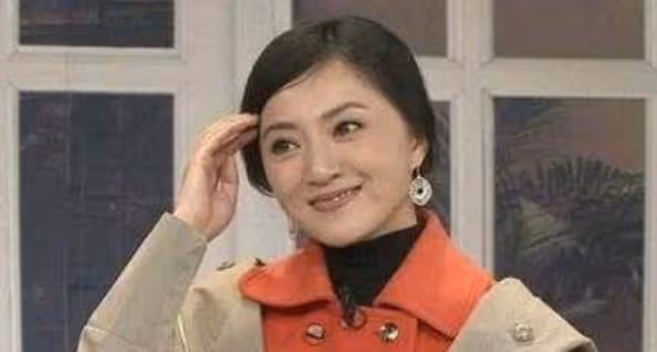 金玉婷：5次登上春晚，被緋聞毀於一旦，曾因抑鬱症住過精神病院
