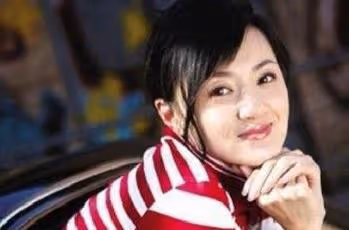 金玉婷：5次登上春晚，被緋聞毀於一旦，曾因抑鬱症住過精神病院