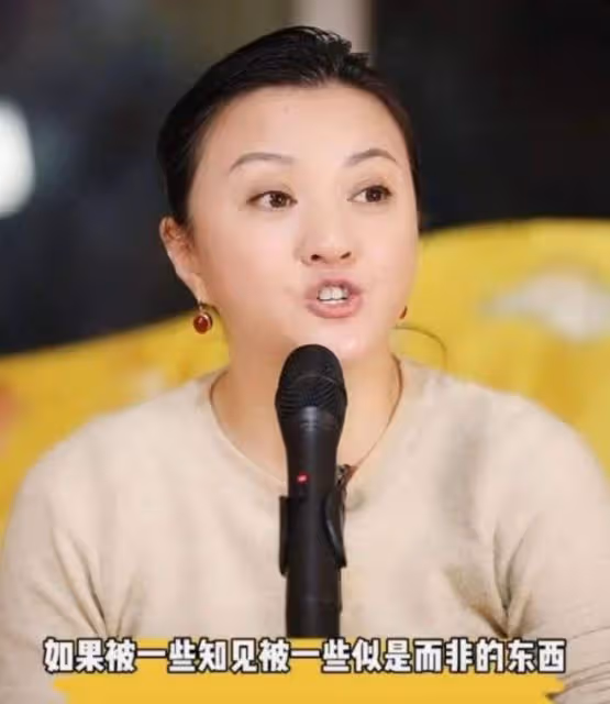 金玉婷:5次登上春晚,被緋聞毀於一旦,曾因抑鬱症住過精神病院