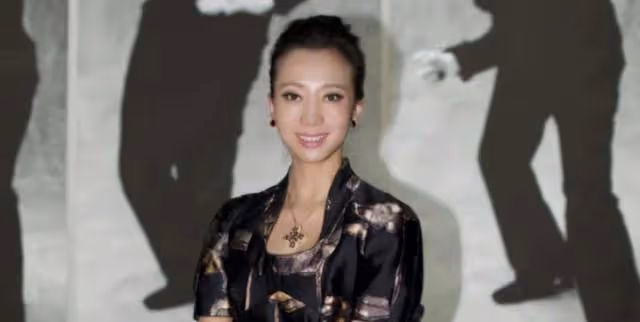 因一秒之差摔成高位截癱,讓張藝謀愧疚一生的劉岩,後來怎麼樣了