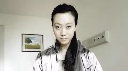 因一秒之差摔成高位截癱,讓張藝謀愧疚一生的劉岩,後來怎麼樣了