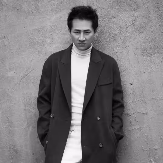 他曾紅極一時，如今淪為服務員，10年前就被金星說中，啥原因？