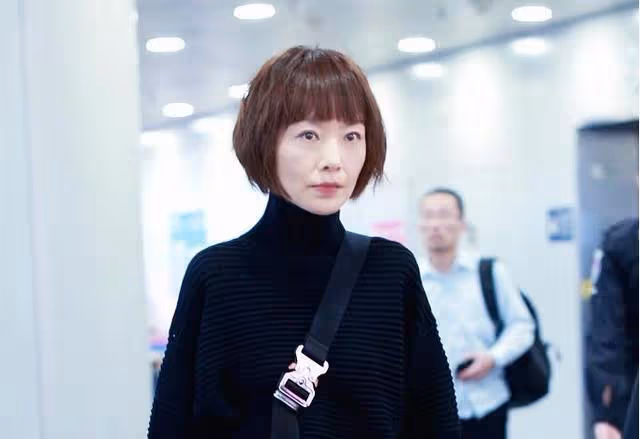 魯豫聽霍建華講「生孩子」哭了,自己又不生,她到底想幹什麼?