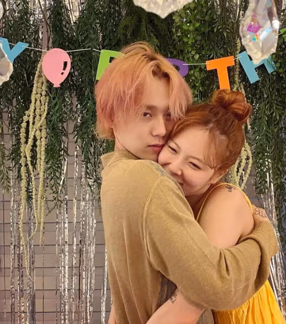 泫雅接受男友DAWN求婚,所屬經紀公司連續4天無相關聲明引熱議!