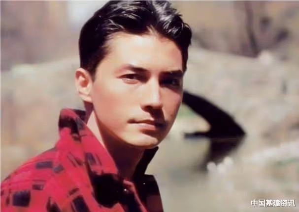 70歲的尊龍,風華不再!至今最遺憾的仍是未能出演《霸王別姬》和錯過陳沖