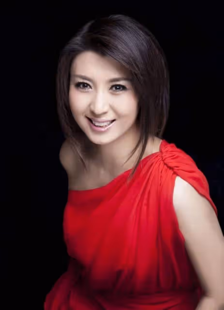 20歲結婚21歲生子,離婚嫁富豪,45歲意外懷孕,今4歲女兒罕露面