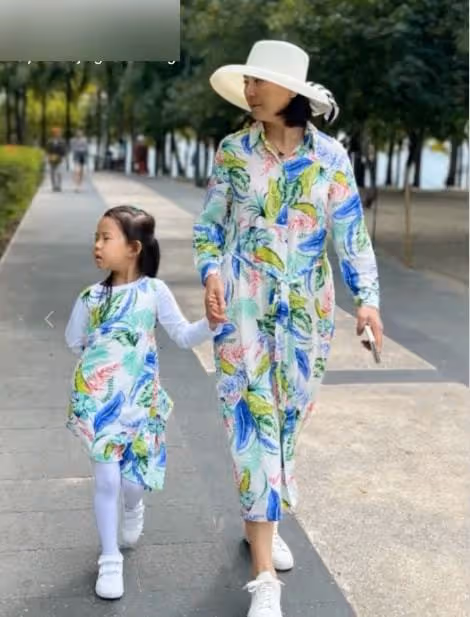 20歲結婚21歲生子，離婚嫁富豪，45歲意外懷孕，今4歲女兒罕露面