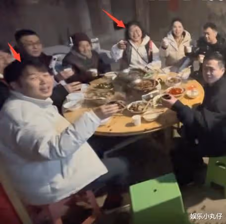 沈夢辰近況曝光,曬年夜飯笑容滿面,與杜海濤和杜海濤媽媽同框