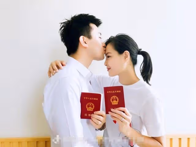 吳敏霞生下「冬奧寶寶」!獲老公發文感謝,二胎臉蛋飽滿活力十足