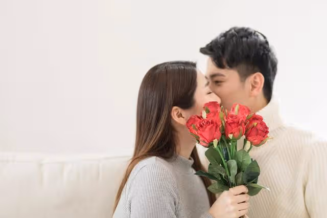 劉燁和謝娜分手16年,對比二人的生活,我發現他們分手真的分對了
