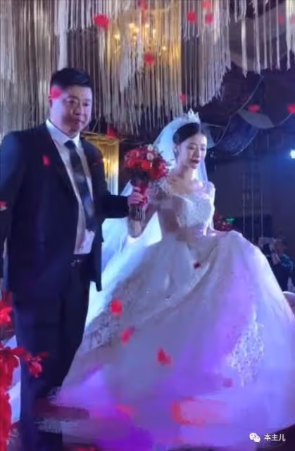 16年演一部戲,38歲娶小12歲嬌妻,「謝永強」賀樹峰如今怎樣了?