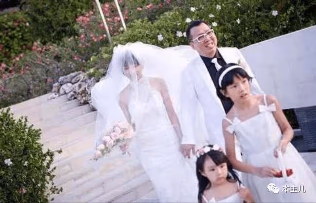 悲傷的徐華鳳:當7年情婦,38歲擠走原配,41歲在丈夫懷中去世